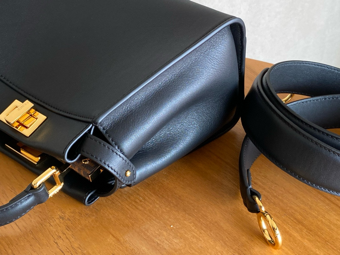 FENDI 펜디 피카부 23cm 블랙 토트 크로스백 6