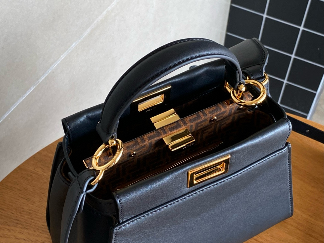 FENDI 펜디 피카부 23cm 블랙 토트 크로스백 7