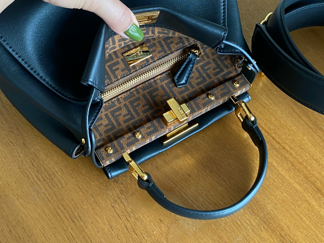 FENDI 펜디 피카부 23cm 블랙 토트 크로스백 8