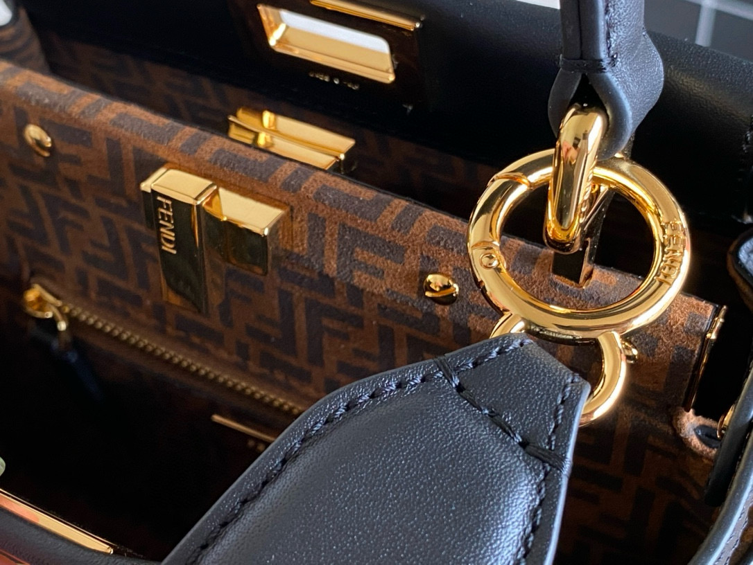 FENDI 펜디 피카부 23cm 블랙 토트 크로스백 9