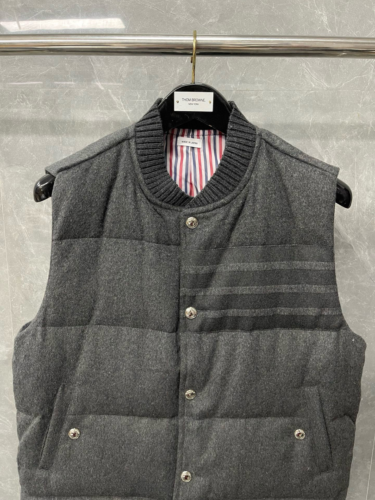Thom Browne 톰브라운 그레이 울 혼방 다운 패딩 베스트 6