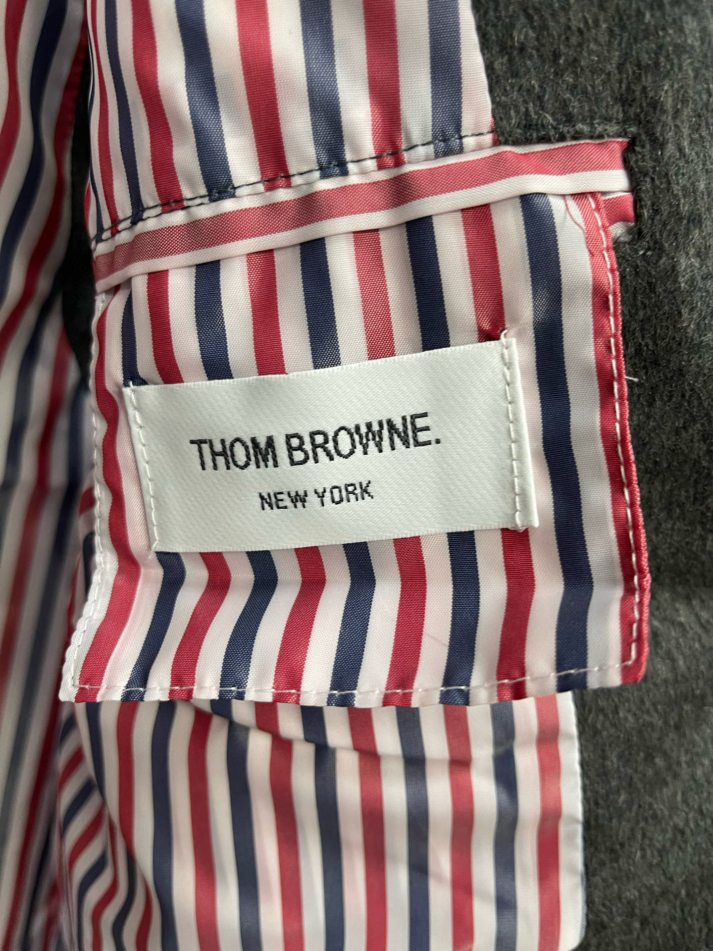 Thom Browne 톰브라운 그레이 울 혼방 다운 패딩 베스트 10