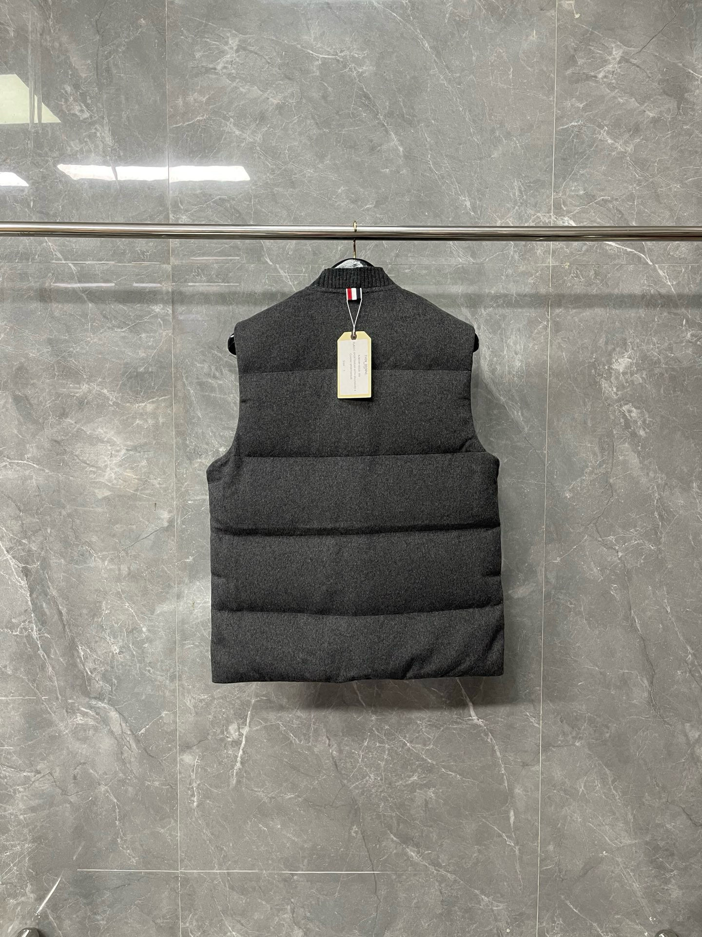 Thom Browne 톰브라운 그레이 울 혼방 다운 패딩 베스트 11