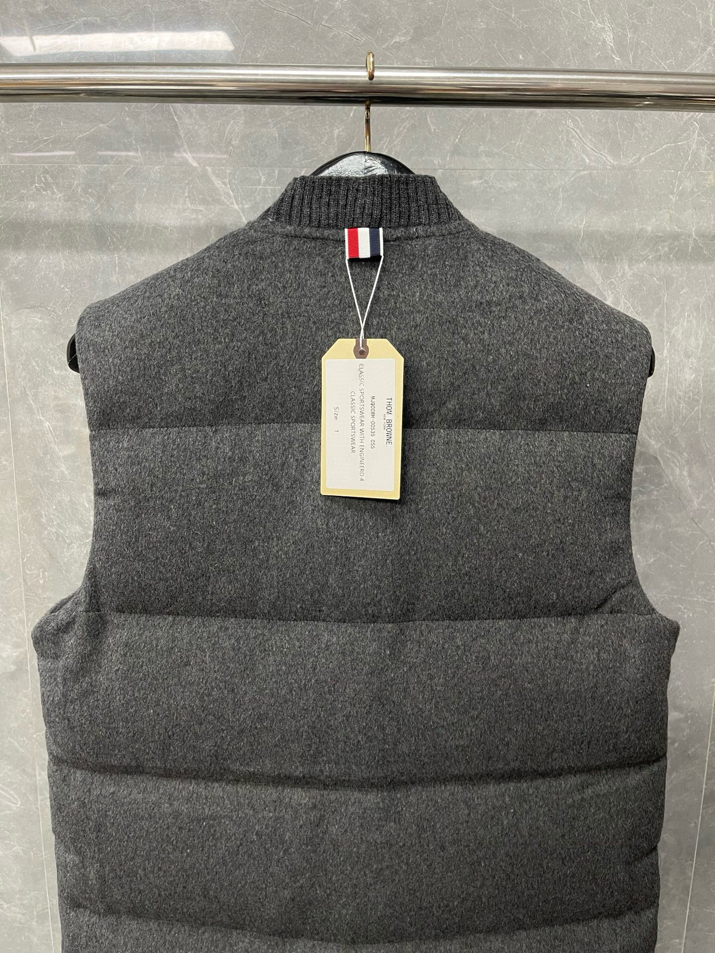 Thom Browne 톰브라운 그레이 울 혼방 다운 패딩 베스트 12