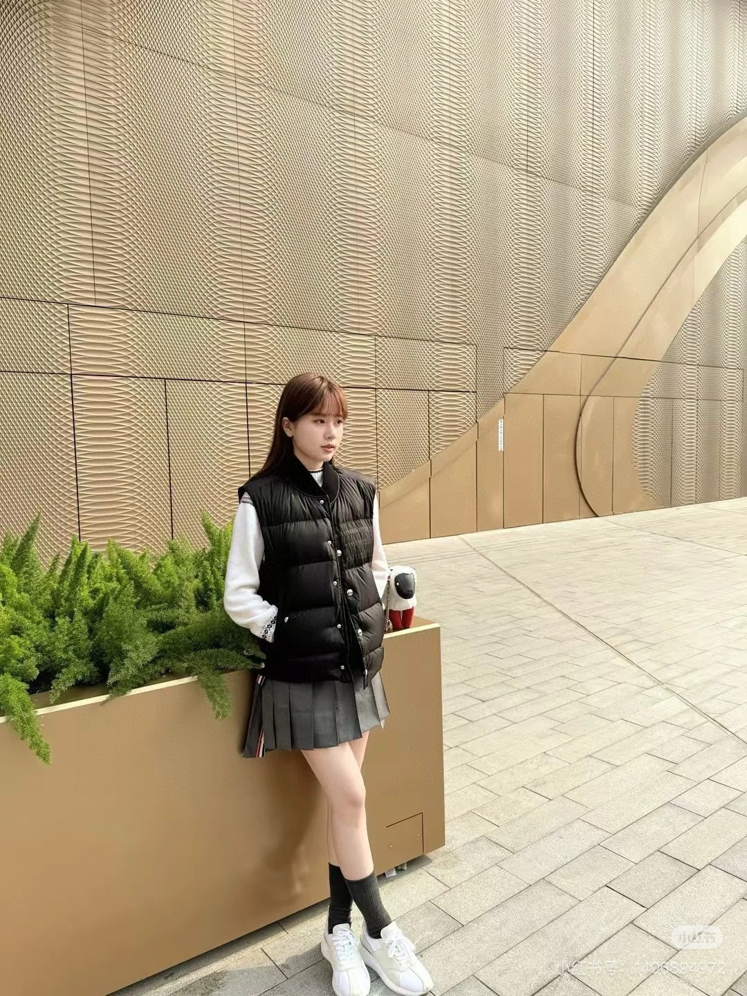 Thom Browne 톰브라운 클래식 사선 스트라이프 다운 패딩 조끼 2