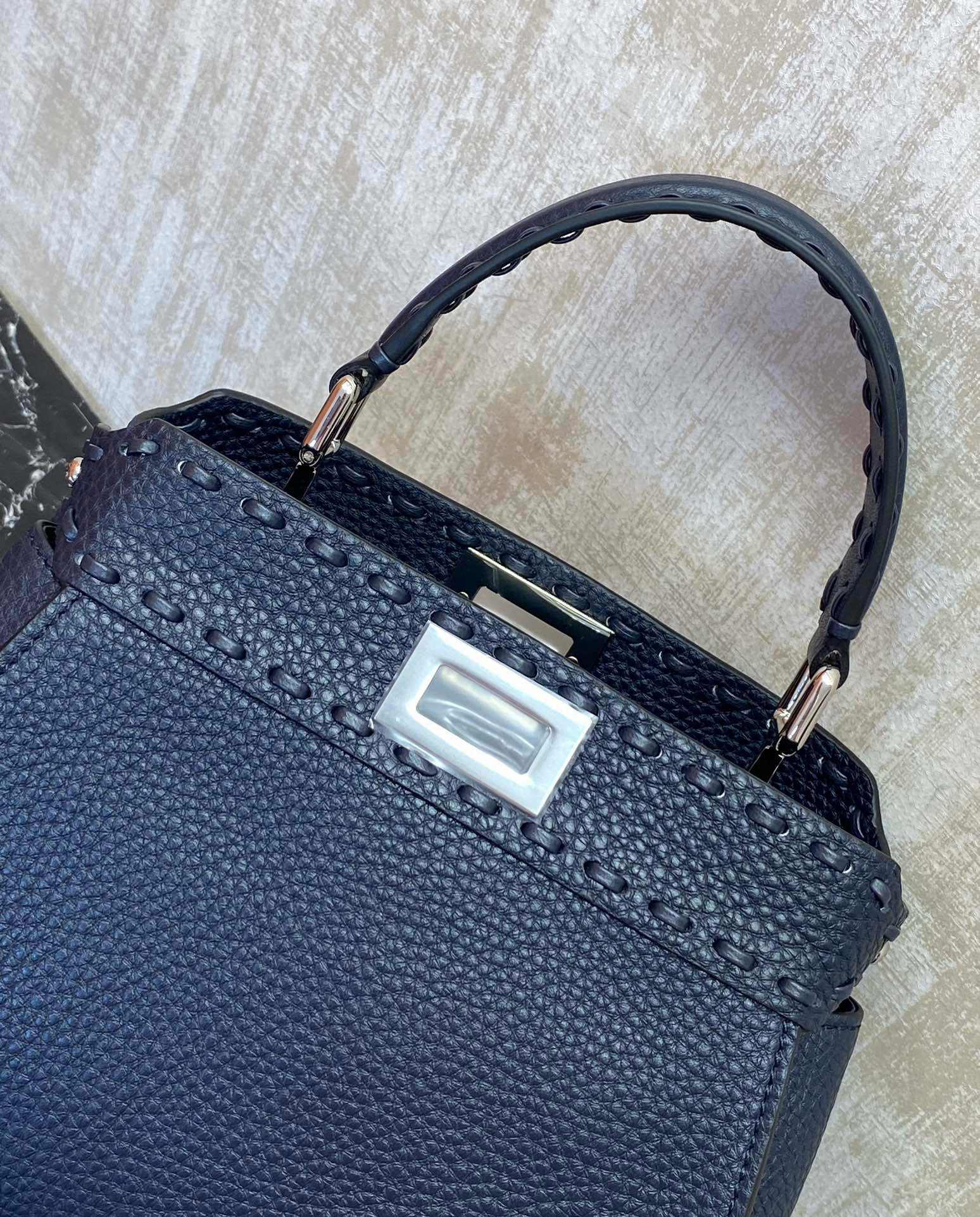 FENDI 펜디 피카부 미니 토트백 네이비 6