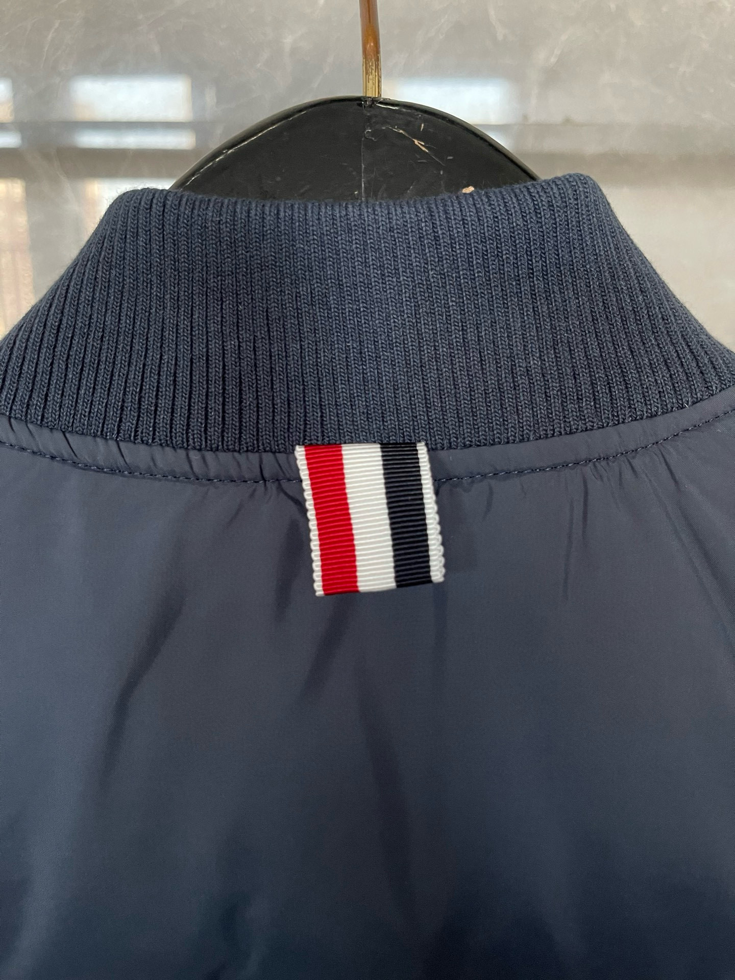 Thom Browne 톰브라운 클래식 사선 스트라이프 다운 패딩 조끼 9