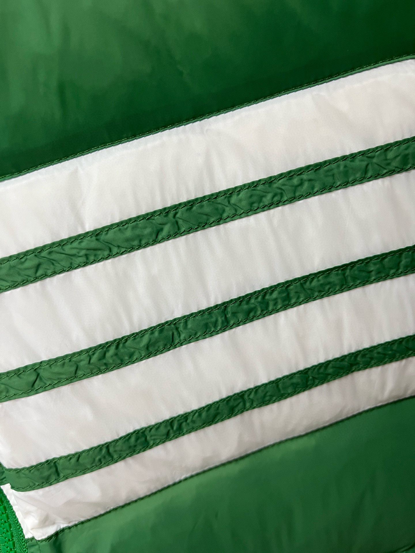 Thom Browne 톰브라운 사선 스트라이프 다운 패딩 조끼 13