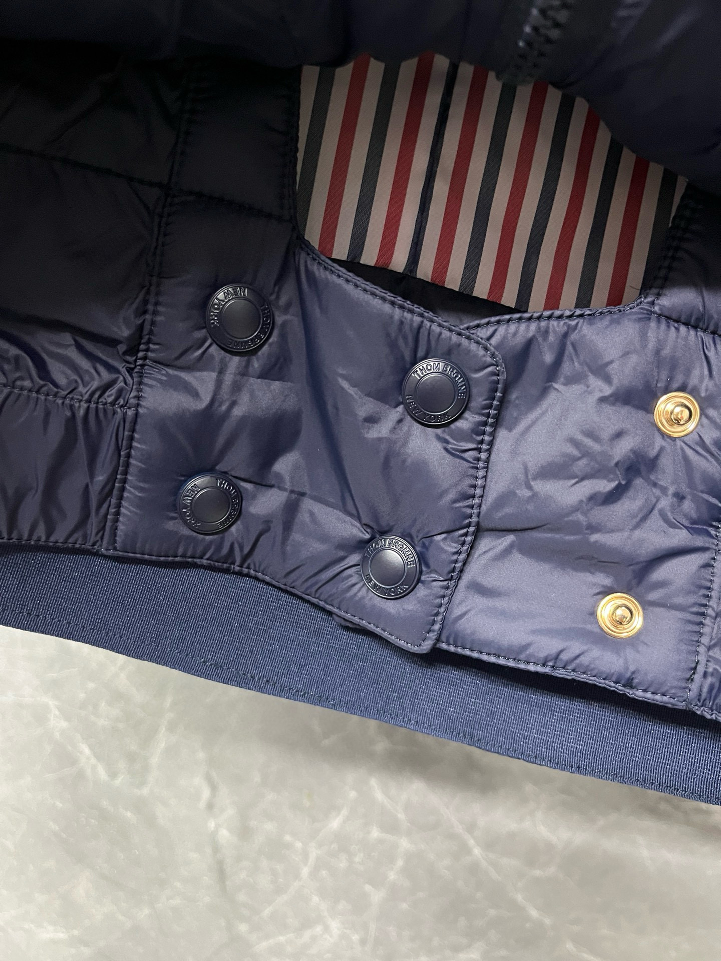 Thom Browne 톰브라운 사선 스트라이프 다운 패딩 조끼 4