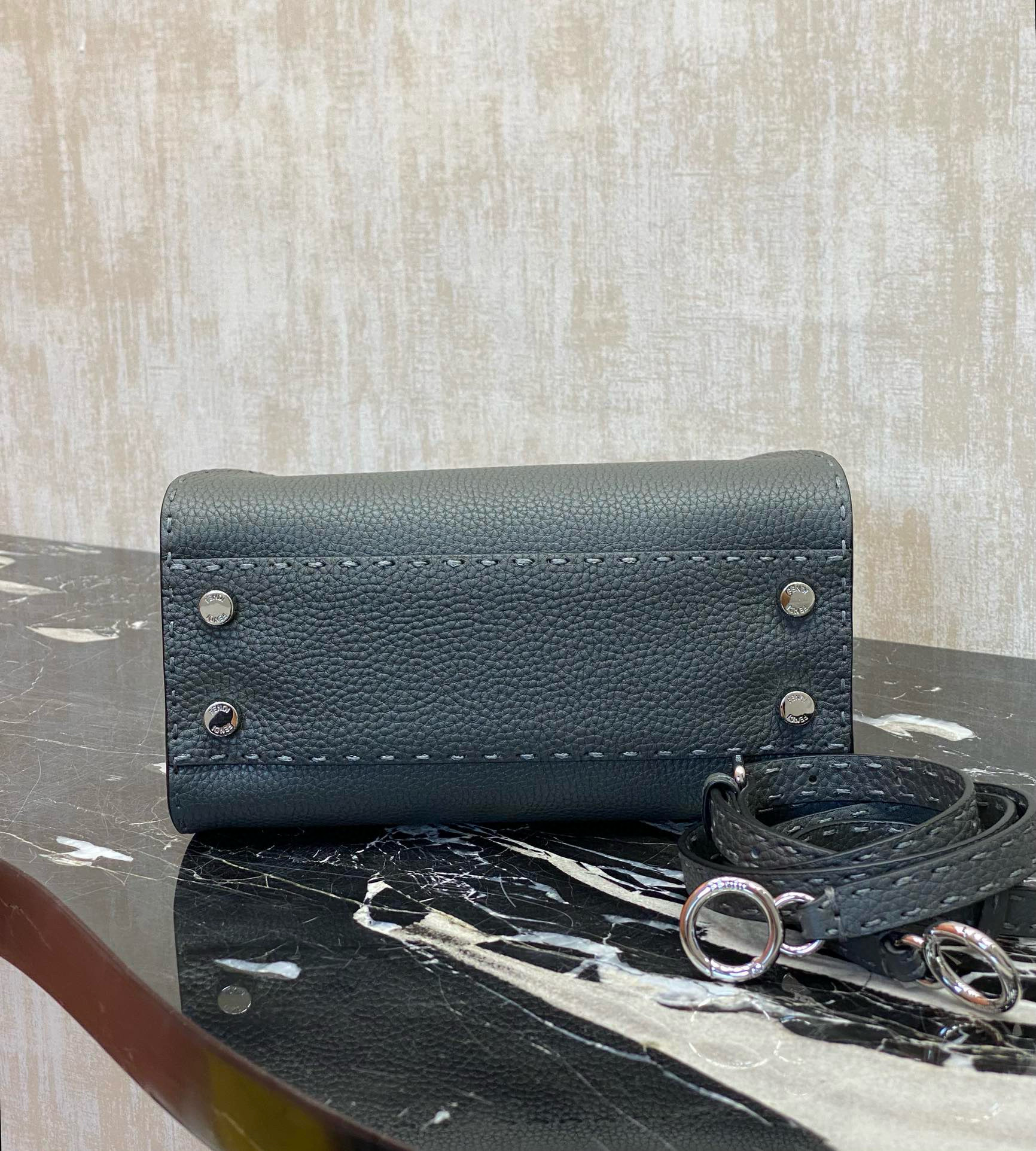 FENDI 펜디 피카부 미니 토트 크로스백 딥그레이 4