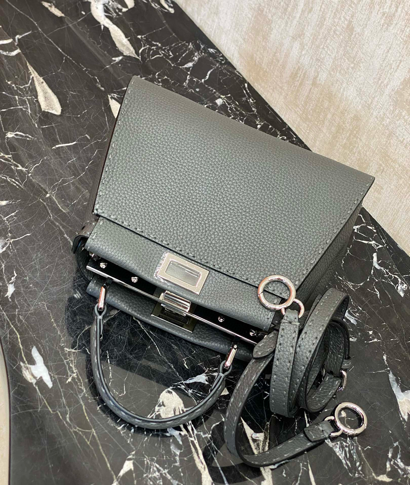 FENDI 펜디 피카부 미니 토트 크로스백 딥그레이 5