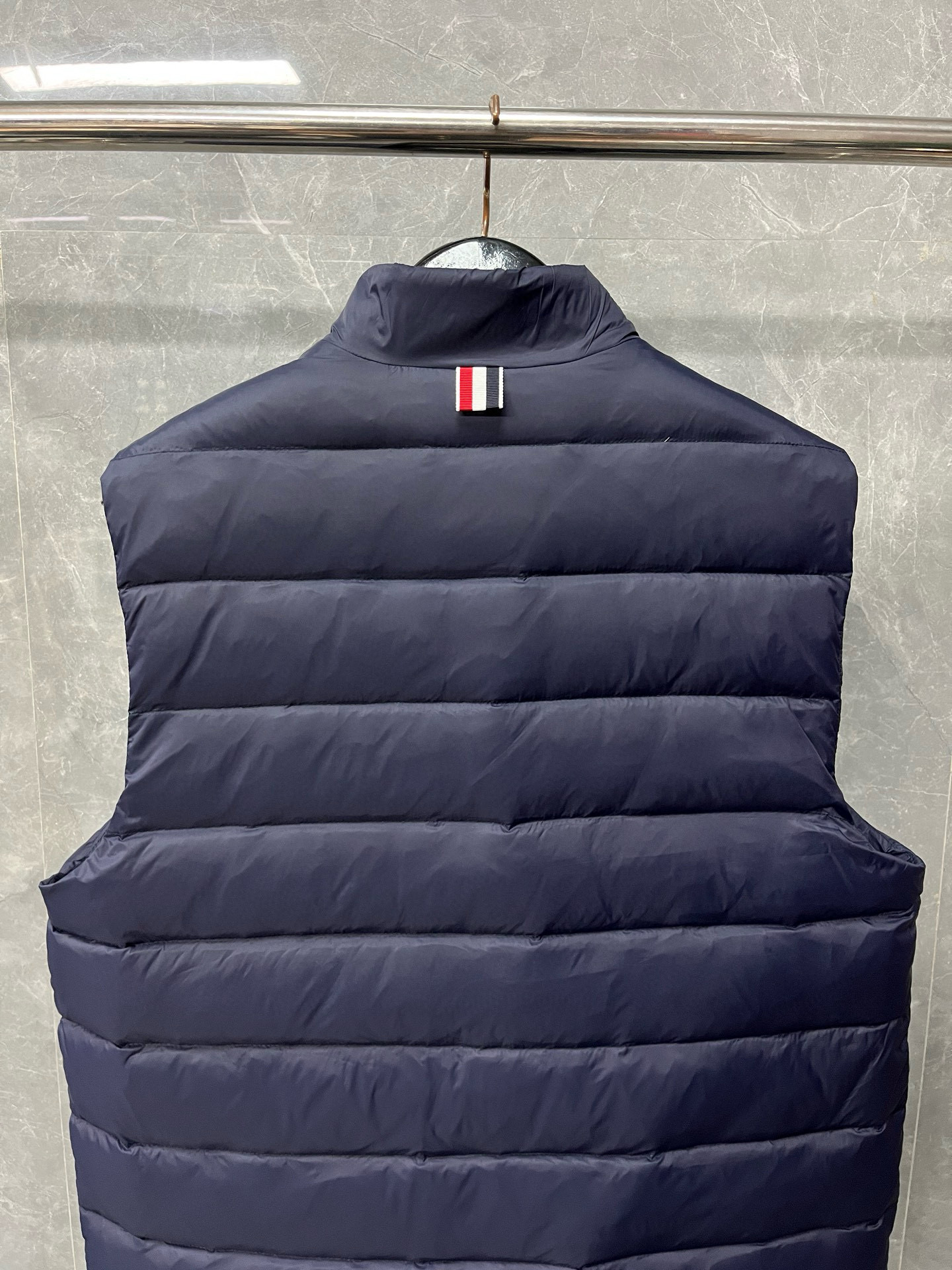 Thom Browne 톰브라운 사선 스트라이프 다운 패딩 조끼 8