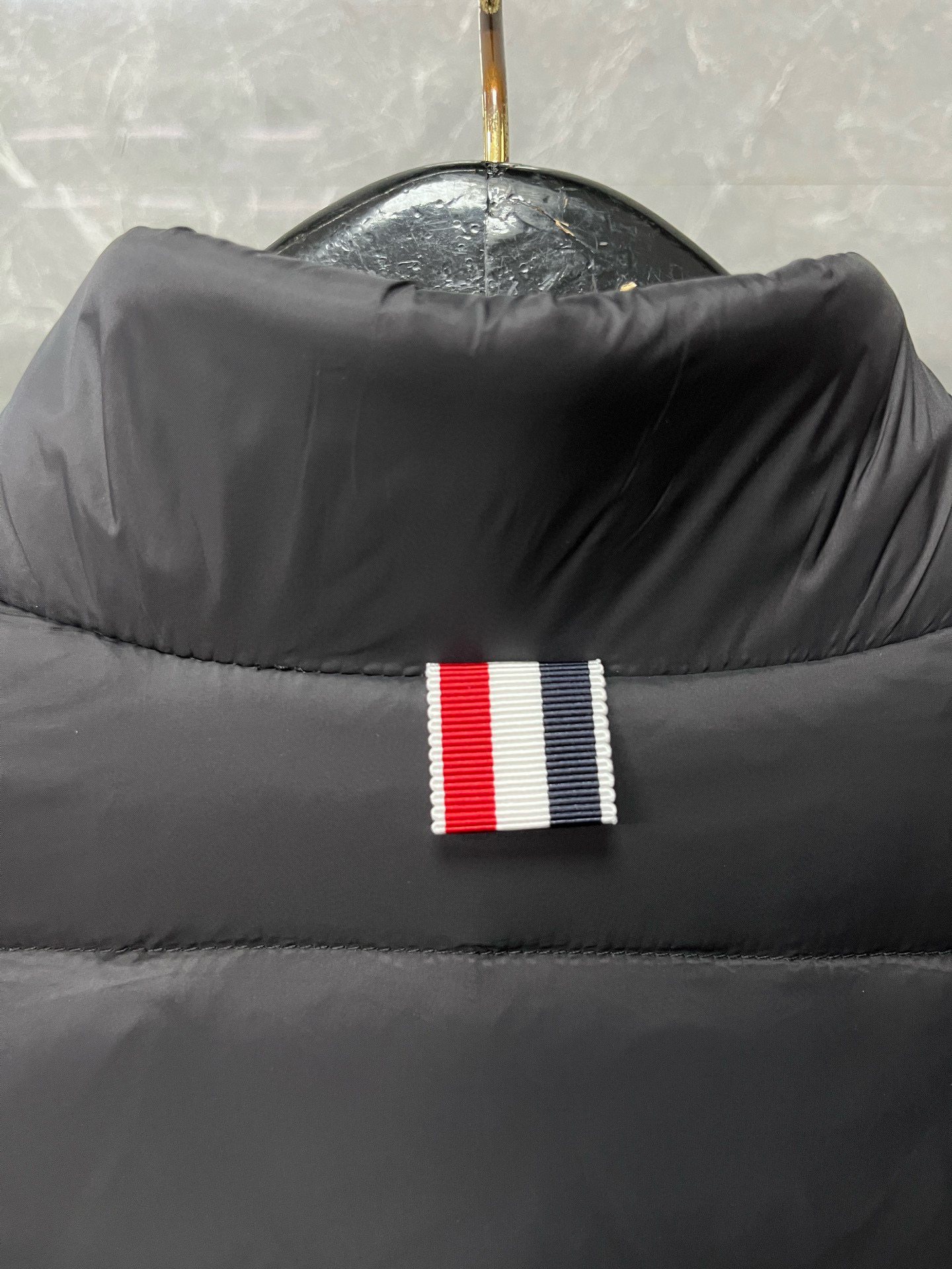 Thom Browne 톰브라운 사선 스트라이프 다운 패딩 조끼 9