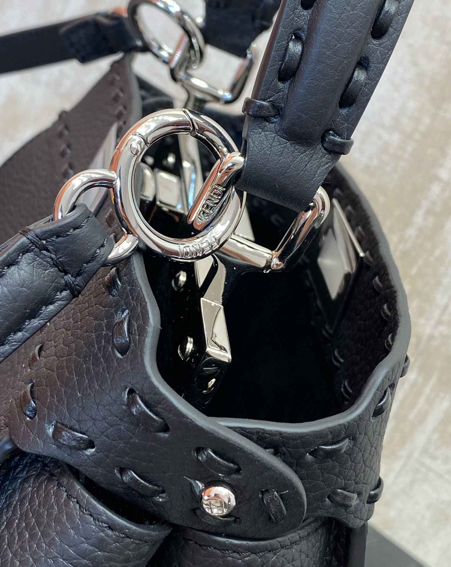 FENDI 펜디 피카부 블랙 토트 크로스백 8