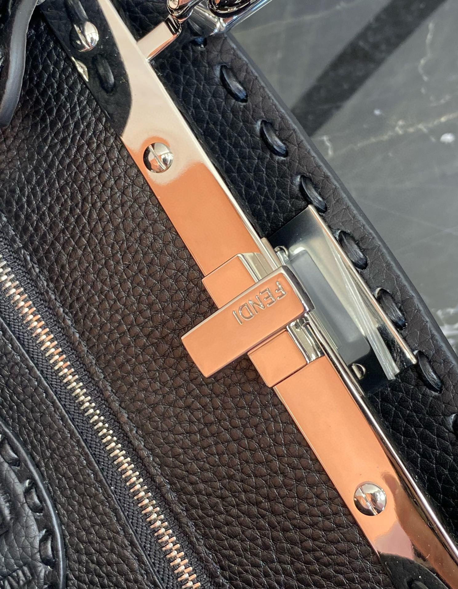 FENDI 펜디 피카부 블랙 토트 크로스백 10