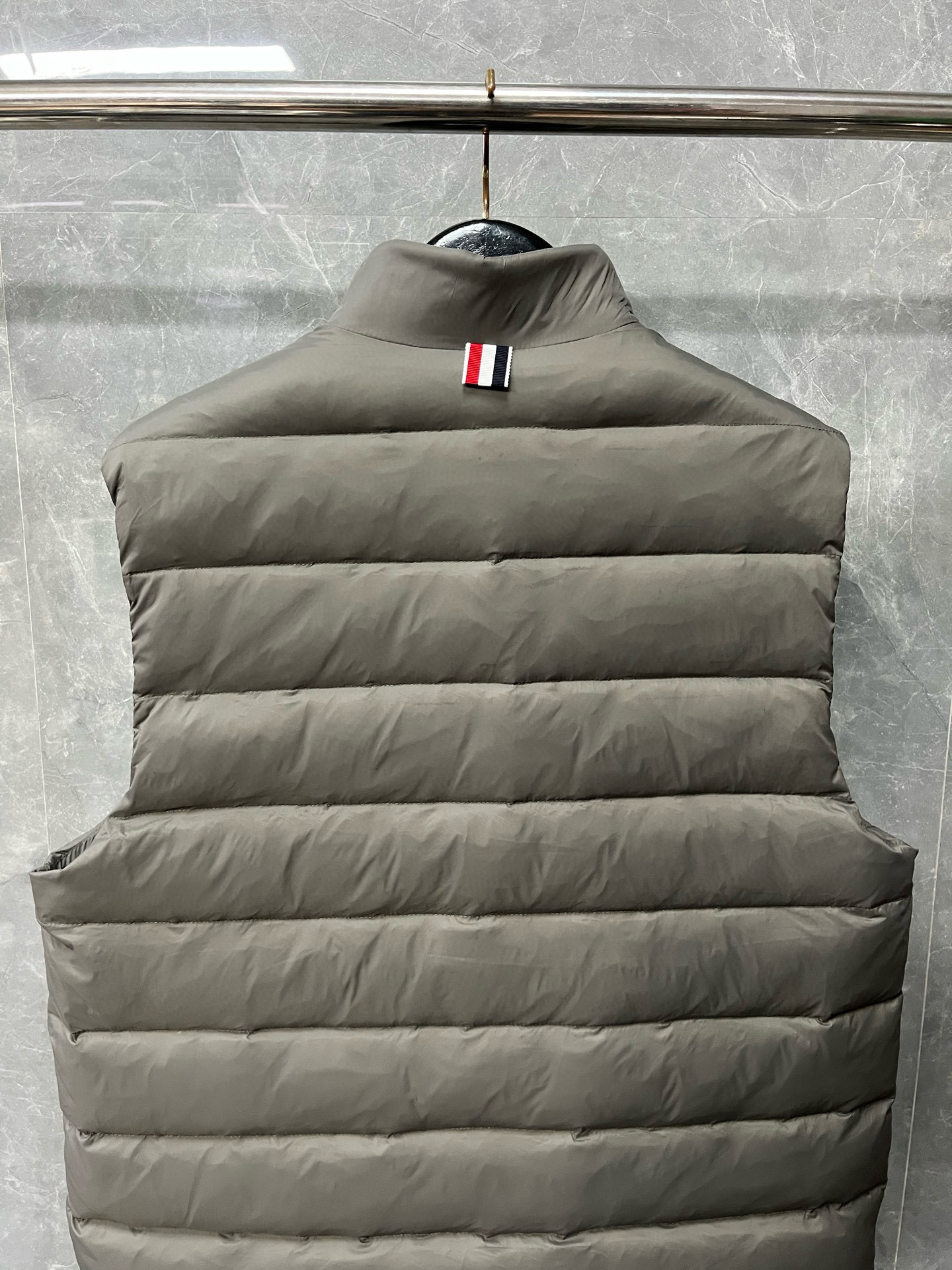 Thom Browne 톰브라운 사선 스트라이프 다운 패딩 조끼 8