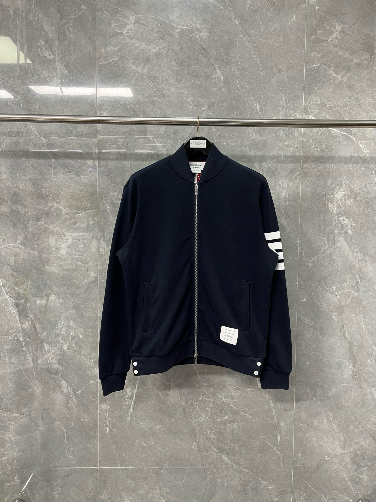 Thom Browne 톰브라운 4바 삼선 지퍼 가디건 집업 1