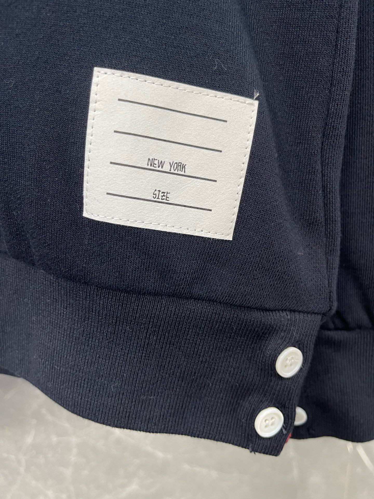 Thom Browne 톰브라운 4선 스트라이프 삼색 디테일 라운드넥 맨투맨 4