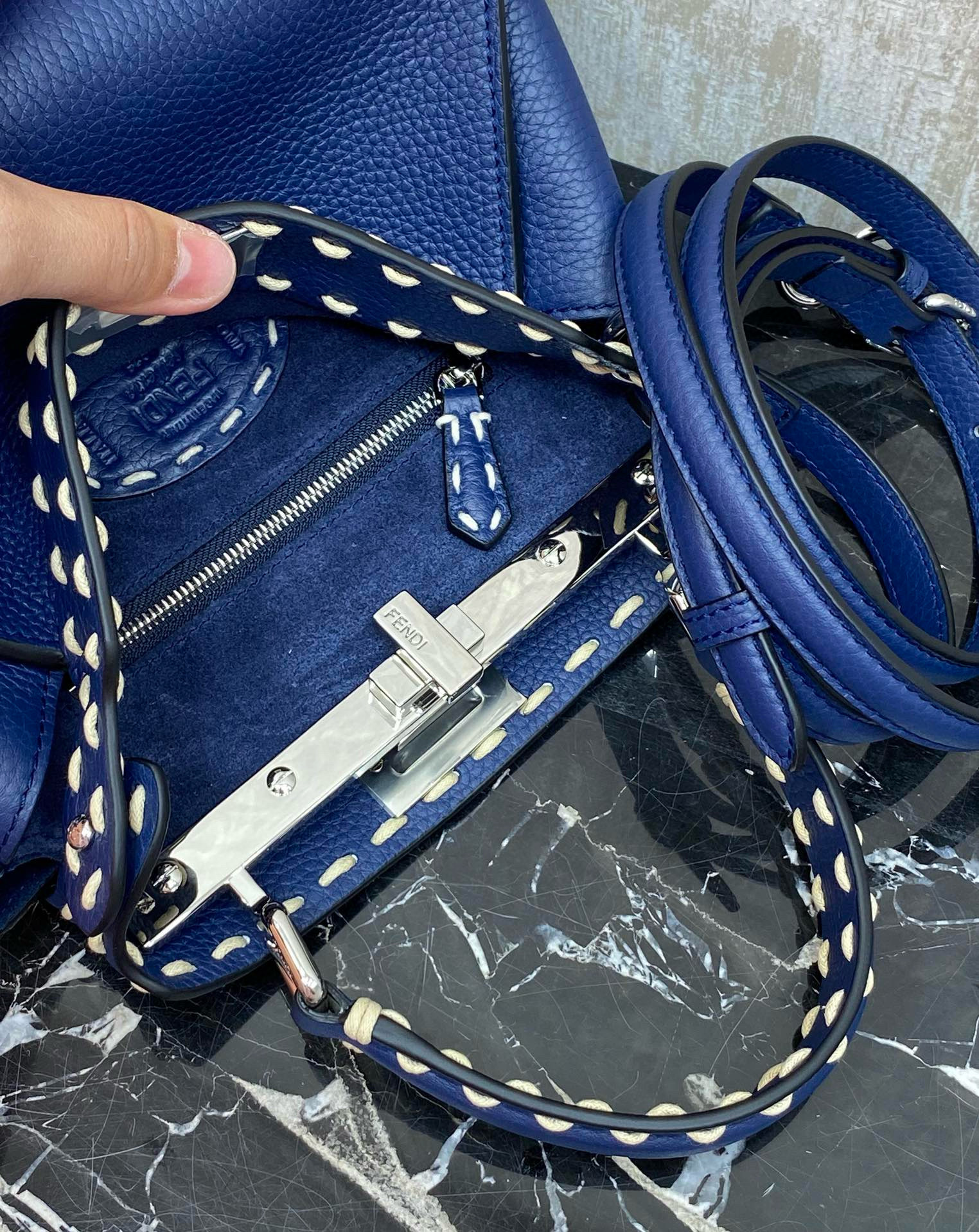 FENDI 펜디 피카부 블루 스티치 토트 크로스백 8