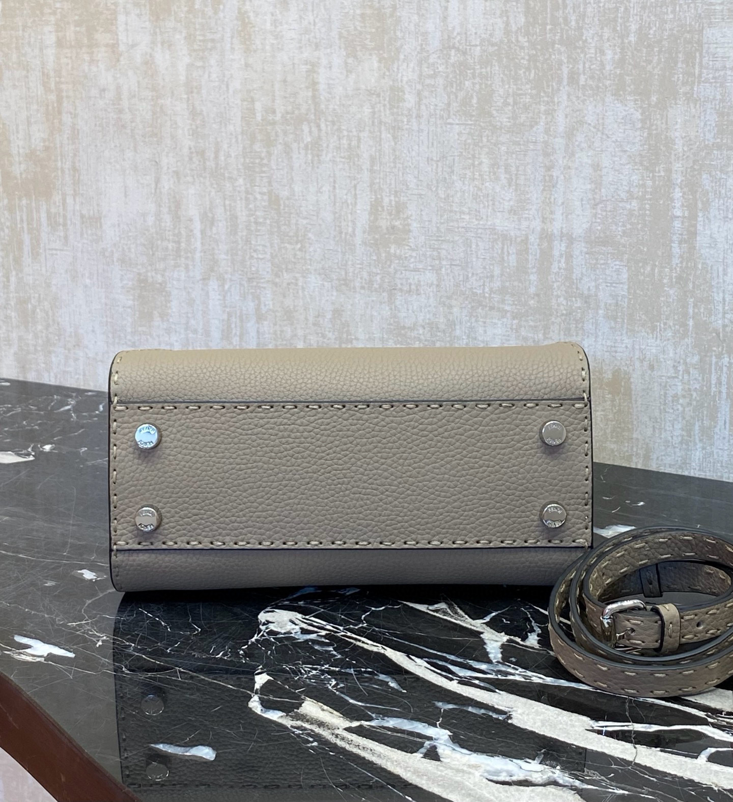 FENDI 펜디 Peekaboo 미니 토트백 5