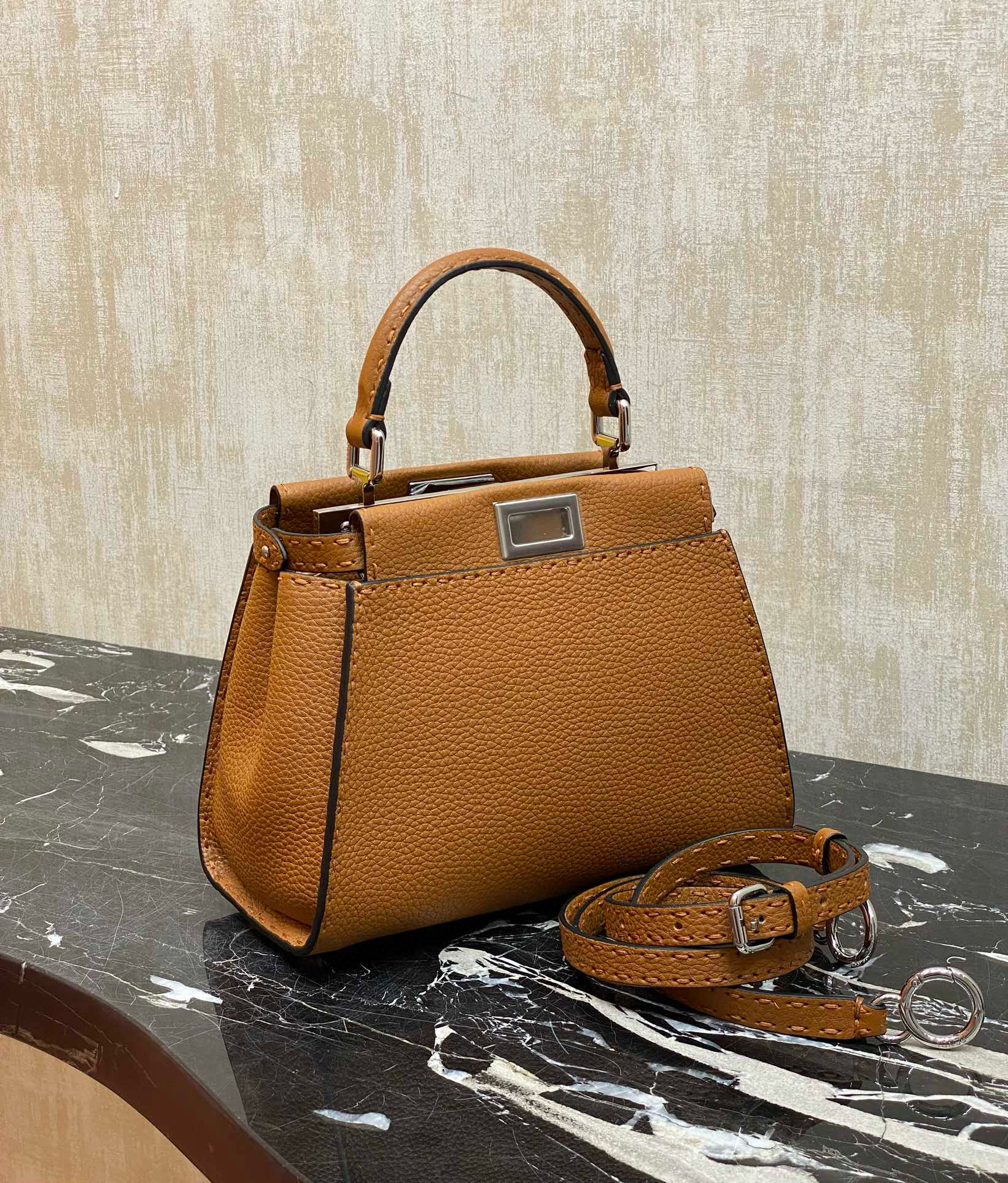 FENDI 펜디 피카부 토트백 미니 브라운 2