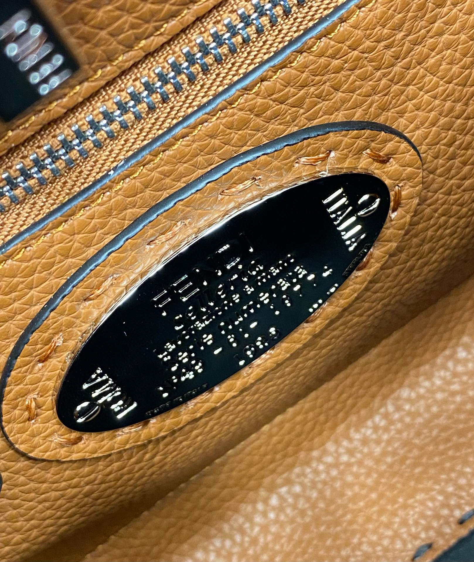 FENDI 펜디 피카부 블랙 토트 크로스백 9