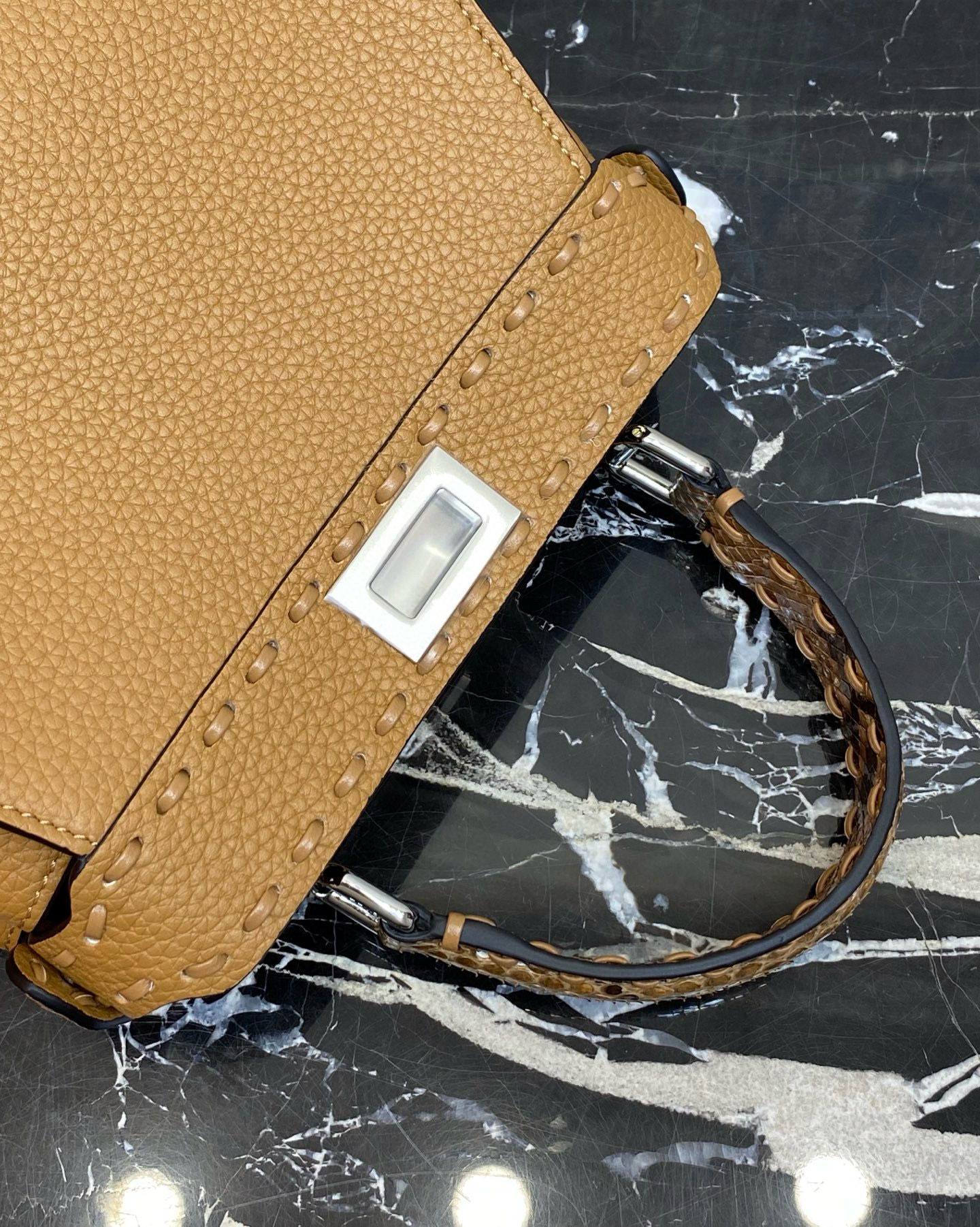 FENDI 펜디 mini peekaboo 미니 피카부 토트백 6