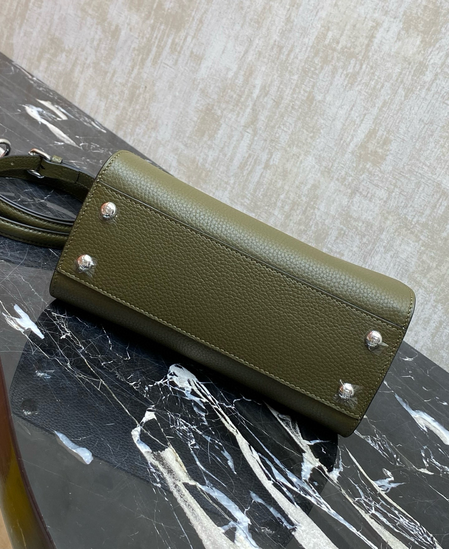 FENDI 펜디 mini peekaboo 미니 피카부 올리브 그린 토트백 5