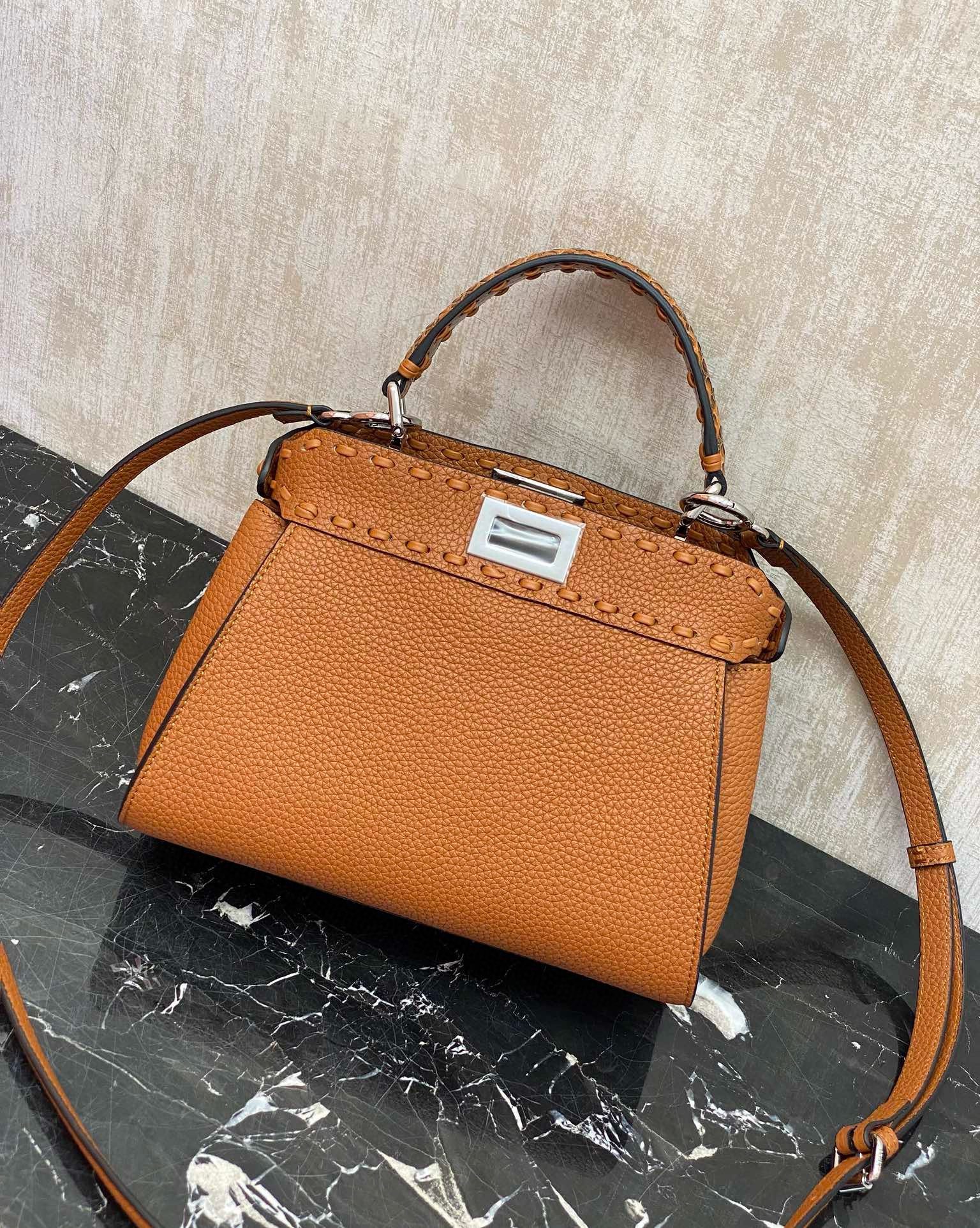 FENDI 펜디 미니 피카부 브라운 토트백 3