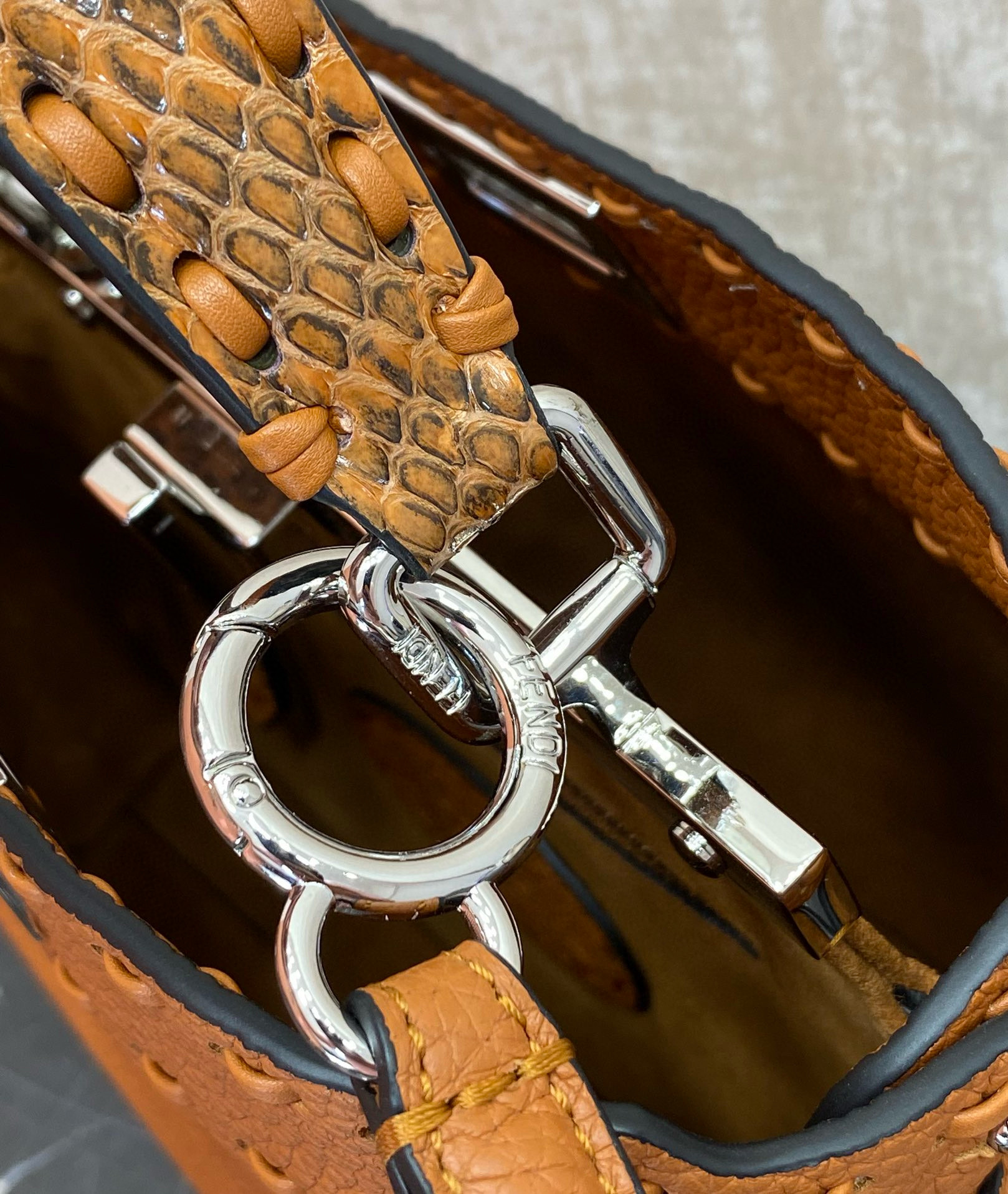 FENDI 펜디 미니 피카부 브라운 토트백 8