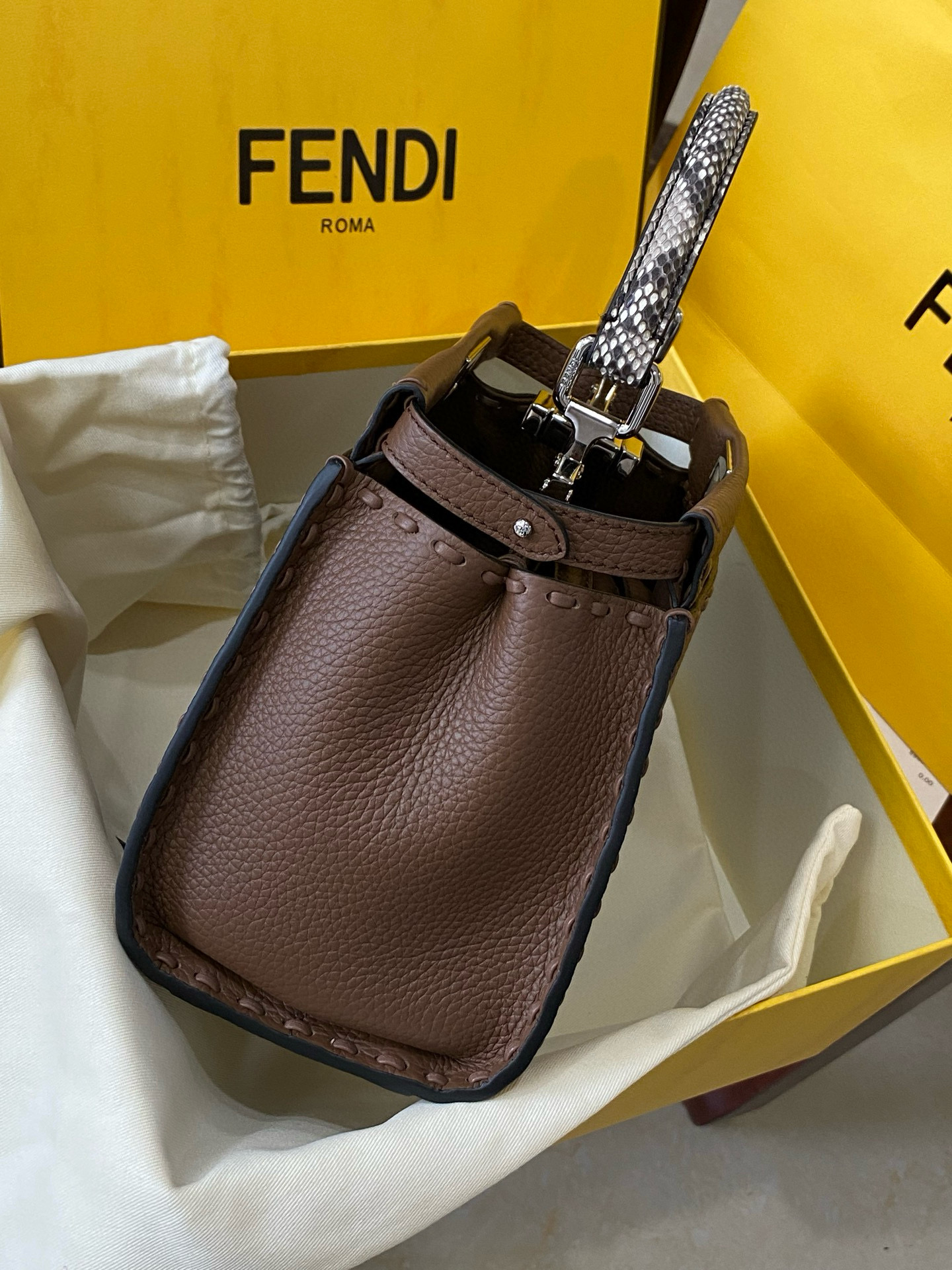 FENDI 펜디 미니 피카부 스티치 토트백 5