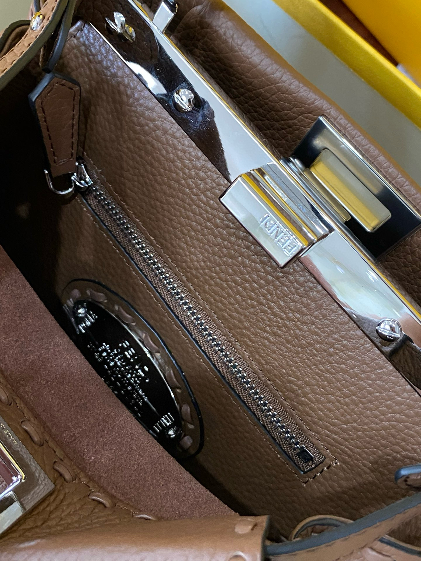 FENDI 펜디 미니 피카부 스티치 토트백 8