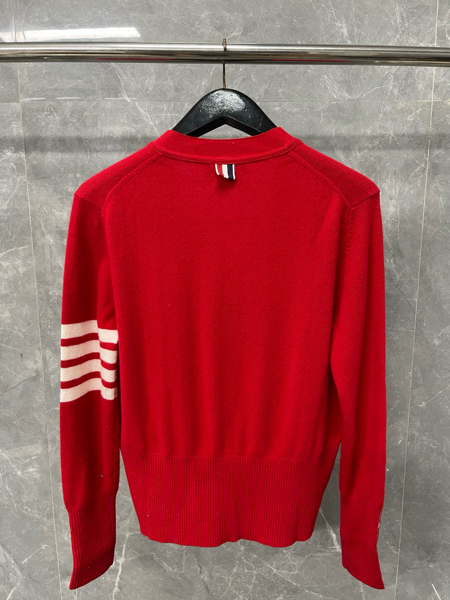 Thom Browne 톰브라운 사선 완장 V넥 울 가디건 14