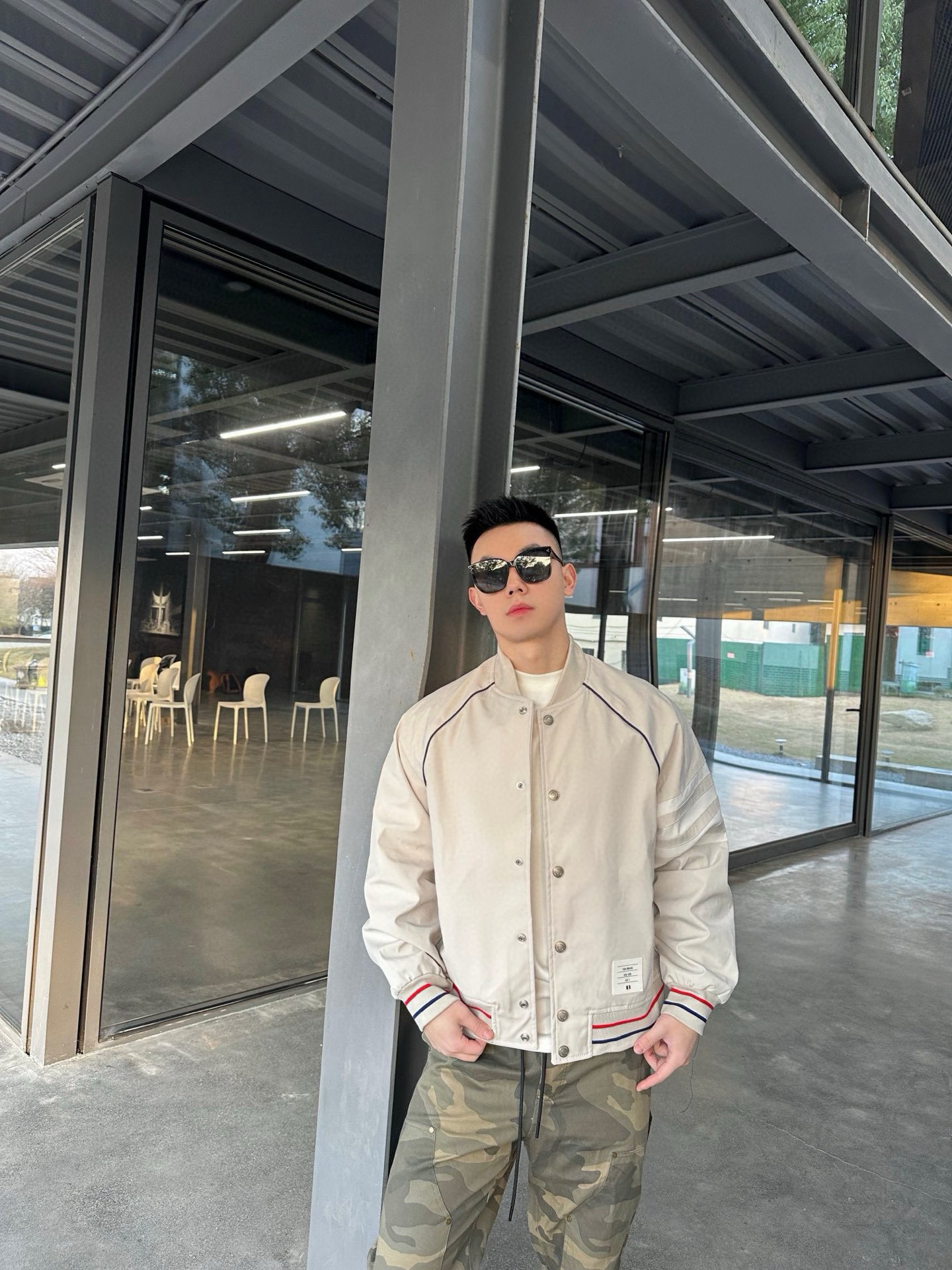 Thom Browne 톰브라운 사선 완장 네이비 파이핑 베이스볼 재킷 2