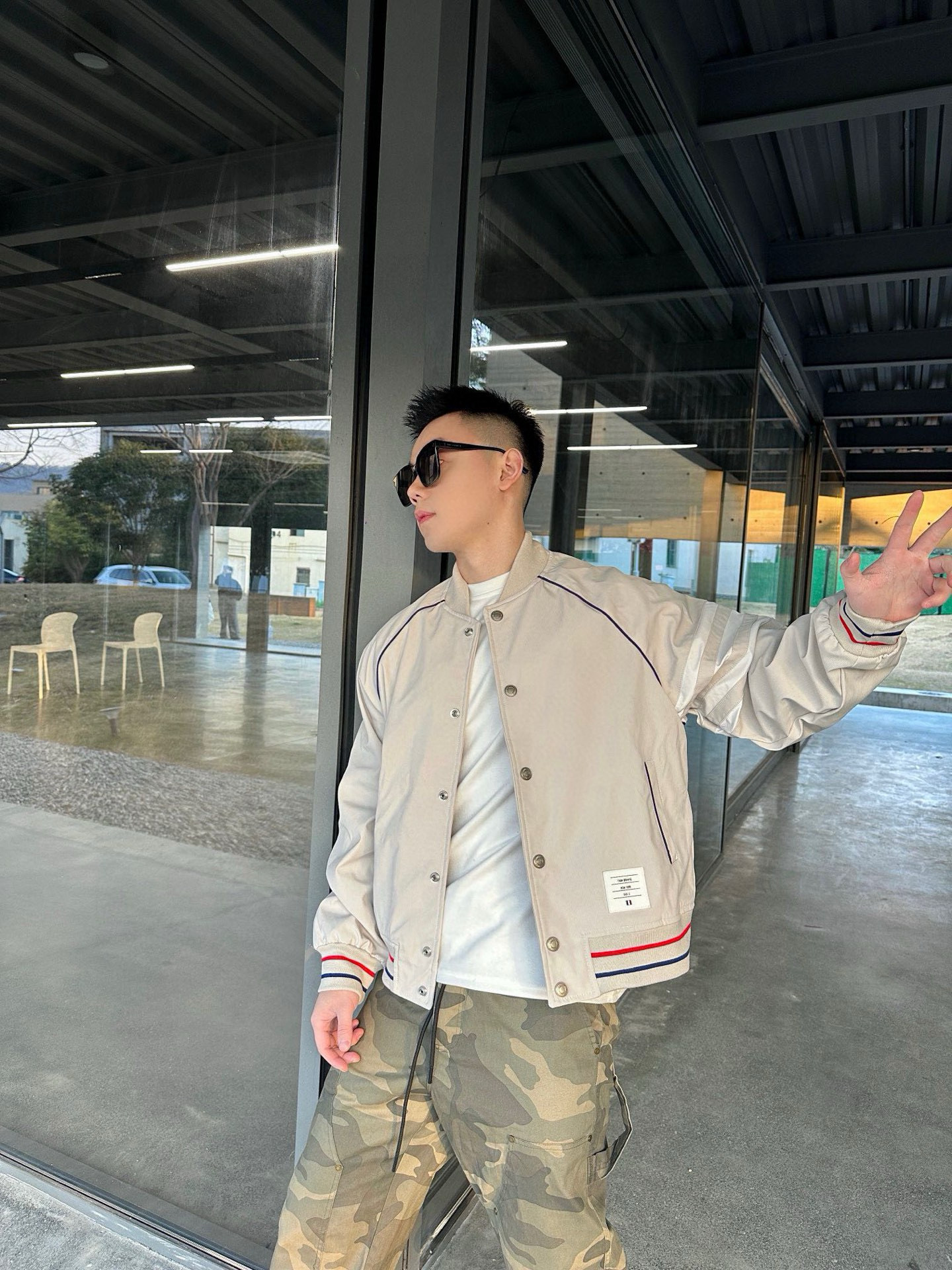 Thom Browne 톰브라운 사선 완장 네이비 파이핑 베이스볼 재킷 9