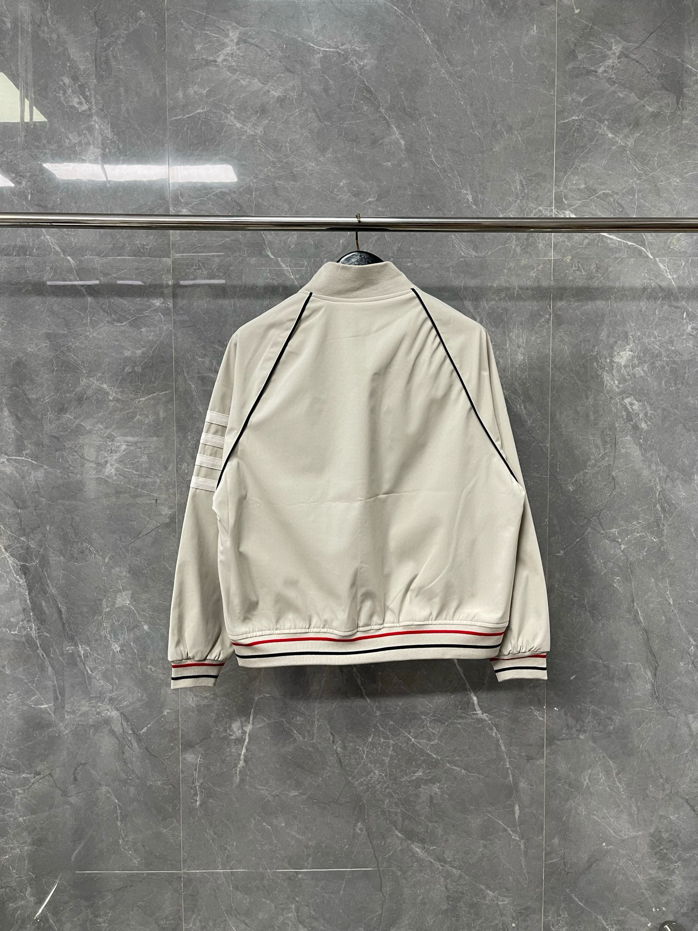 Thom Browne 톰브라운 사선 완장 네이비 파이핑 베이스볼 재킷 18