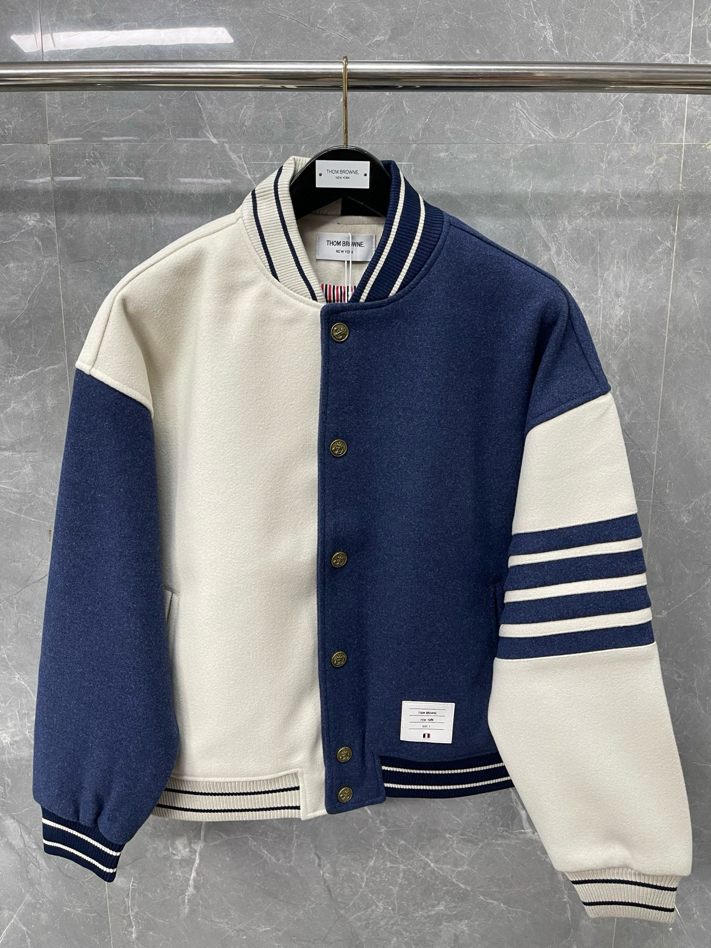 Thom Browne 톰브라운 배색 사선완장 스타디움 재킷 12