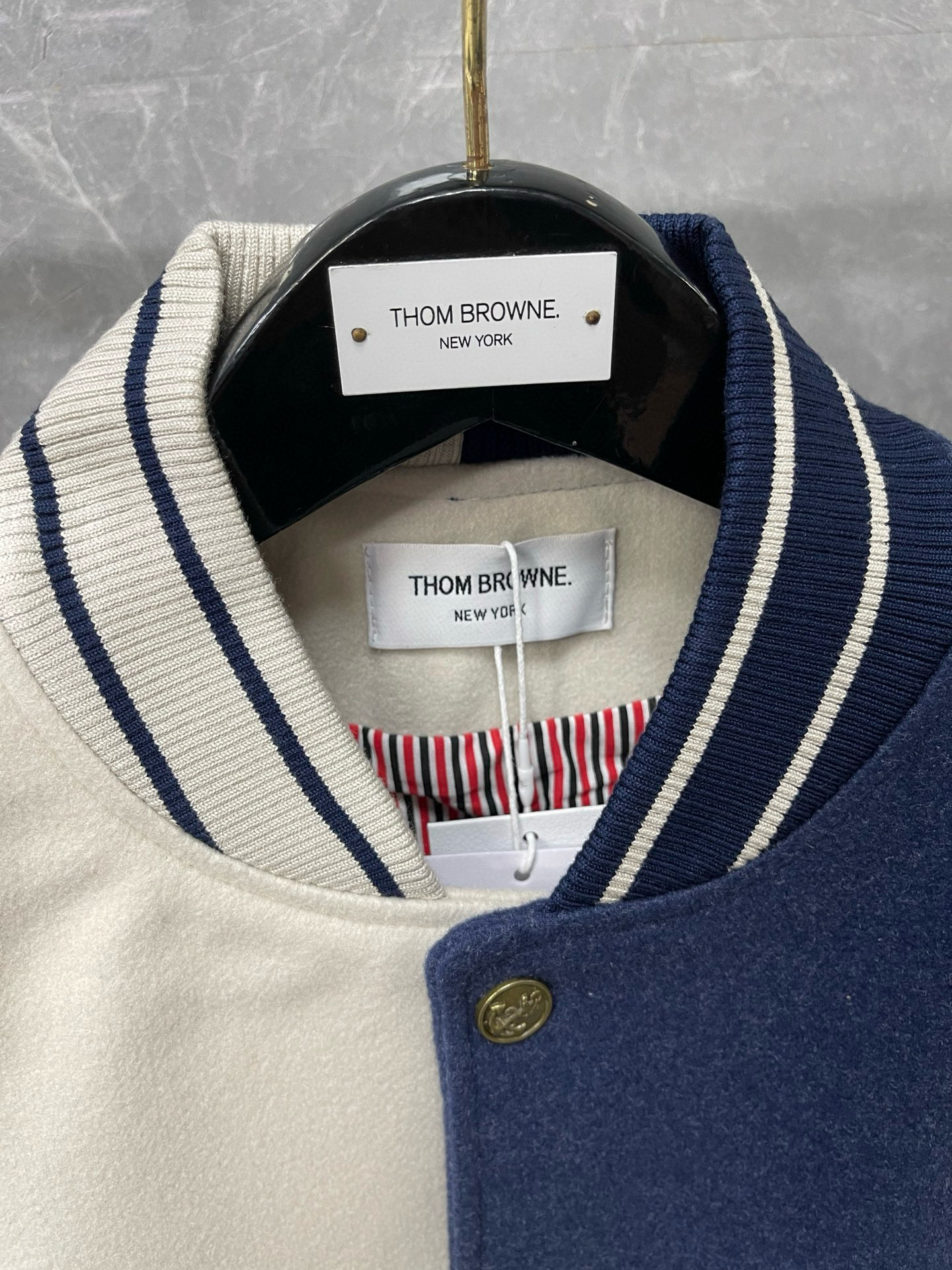 Thom Browne 톰브라운 배색 사선완장 스타디움 재킷 13