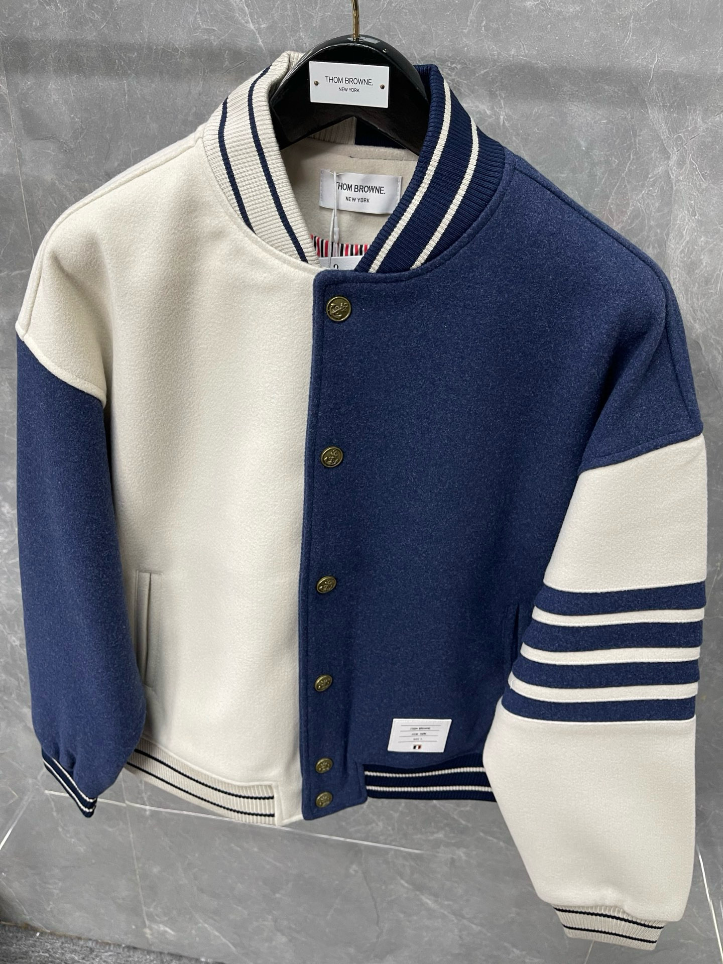 Thom Browne 톰브라운 배색 사선완장 스타디움 재킷 17