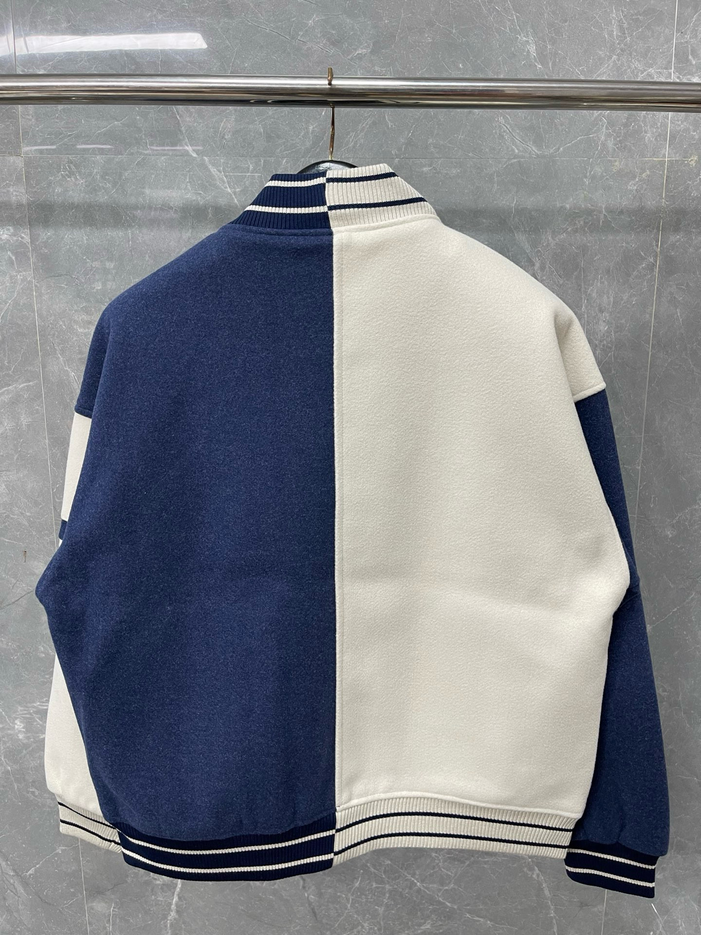 Thom Browne 톰브라운 배색 사선완장 스타디움 재킷 19