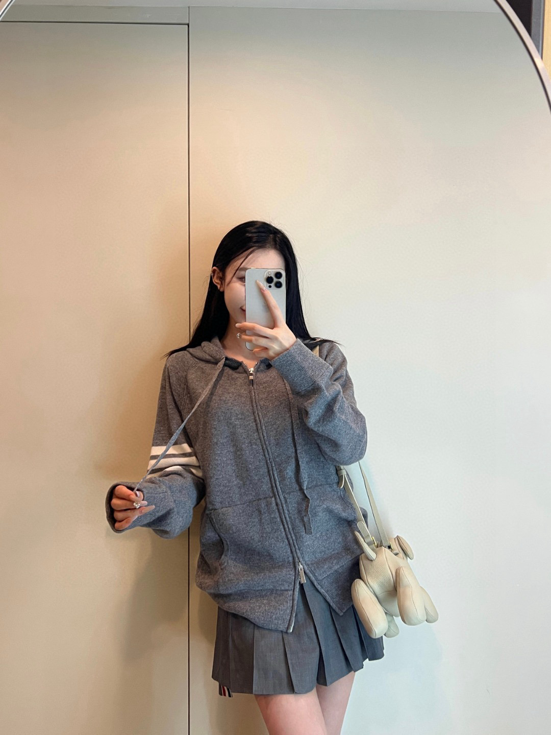 Thom Browne 톰브라운 클래식 사선완장 울 니트 후드 집업 2