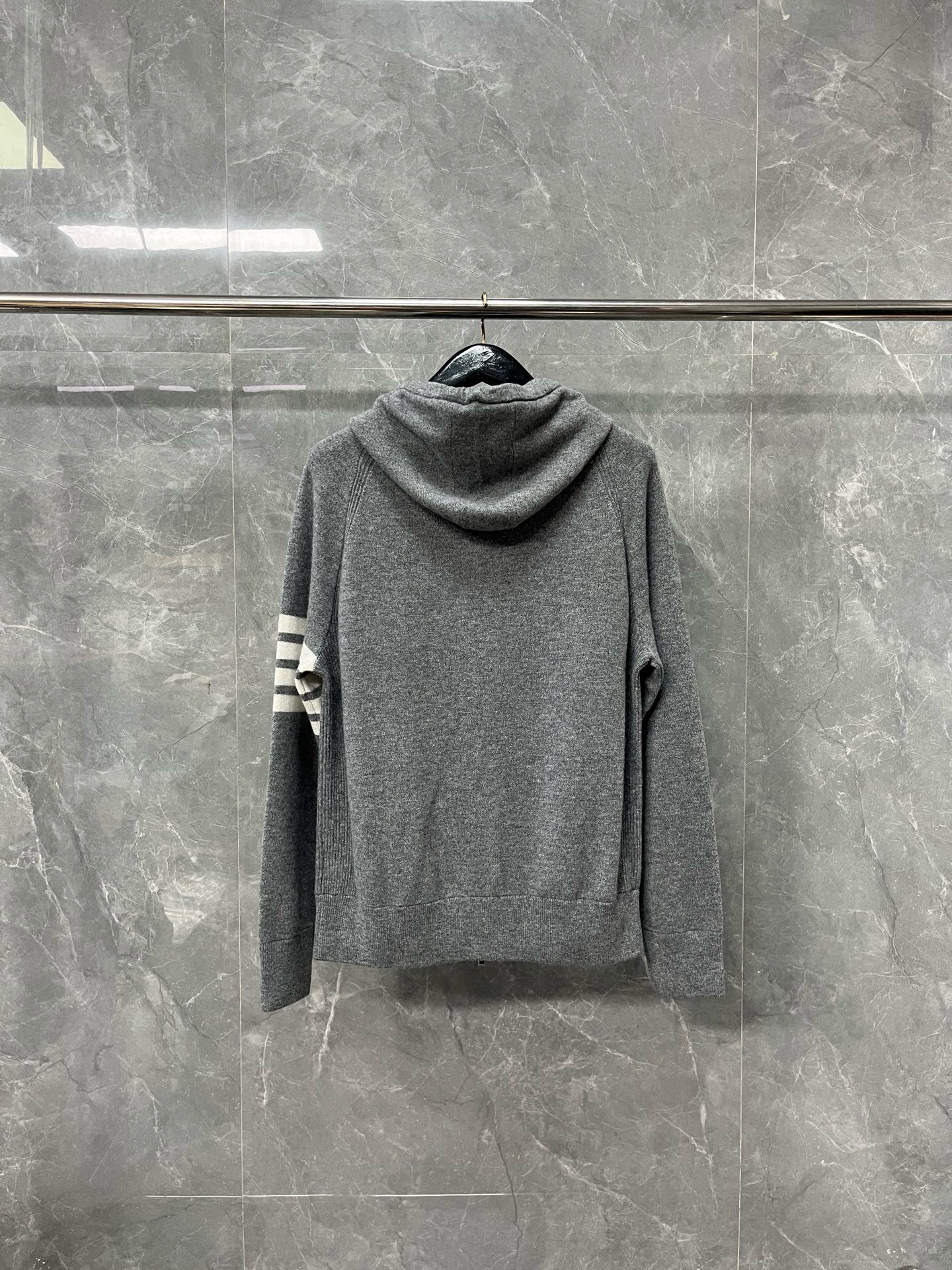 Thom Browne 톰브라운 클래식 사선완장 울 니트 후드 집업 12