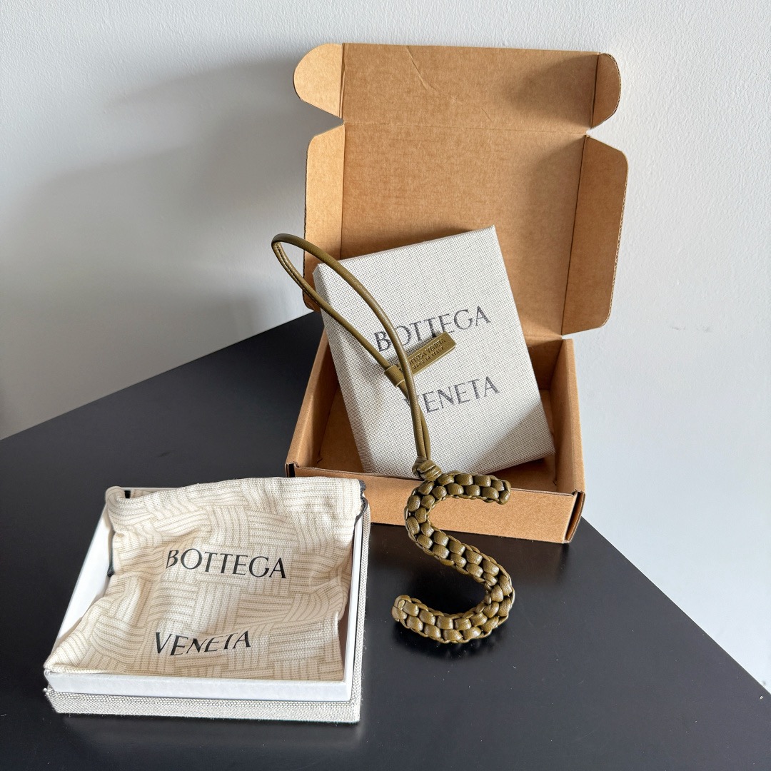 Bottega Veneta 보테가베네타 이니셜 S 가죽 참 3