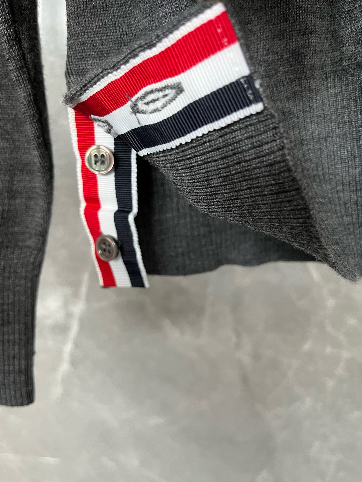 Thom Browne 톰브라운 더블 슬리브 스트라이프 메리노 울 라운드넥 니트 12