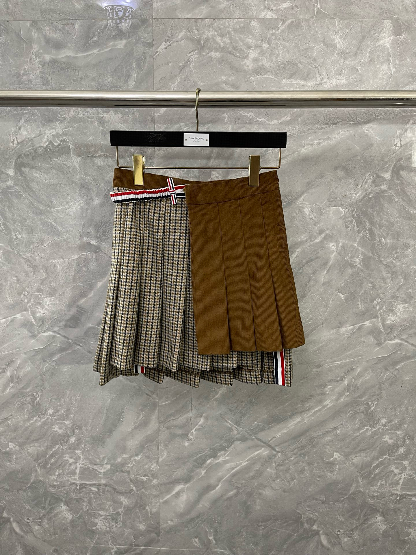 Thom Browne 톰브라운 클래식 체크 플리츠 랩 스커트 9