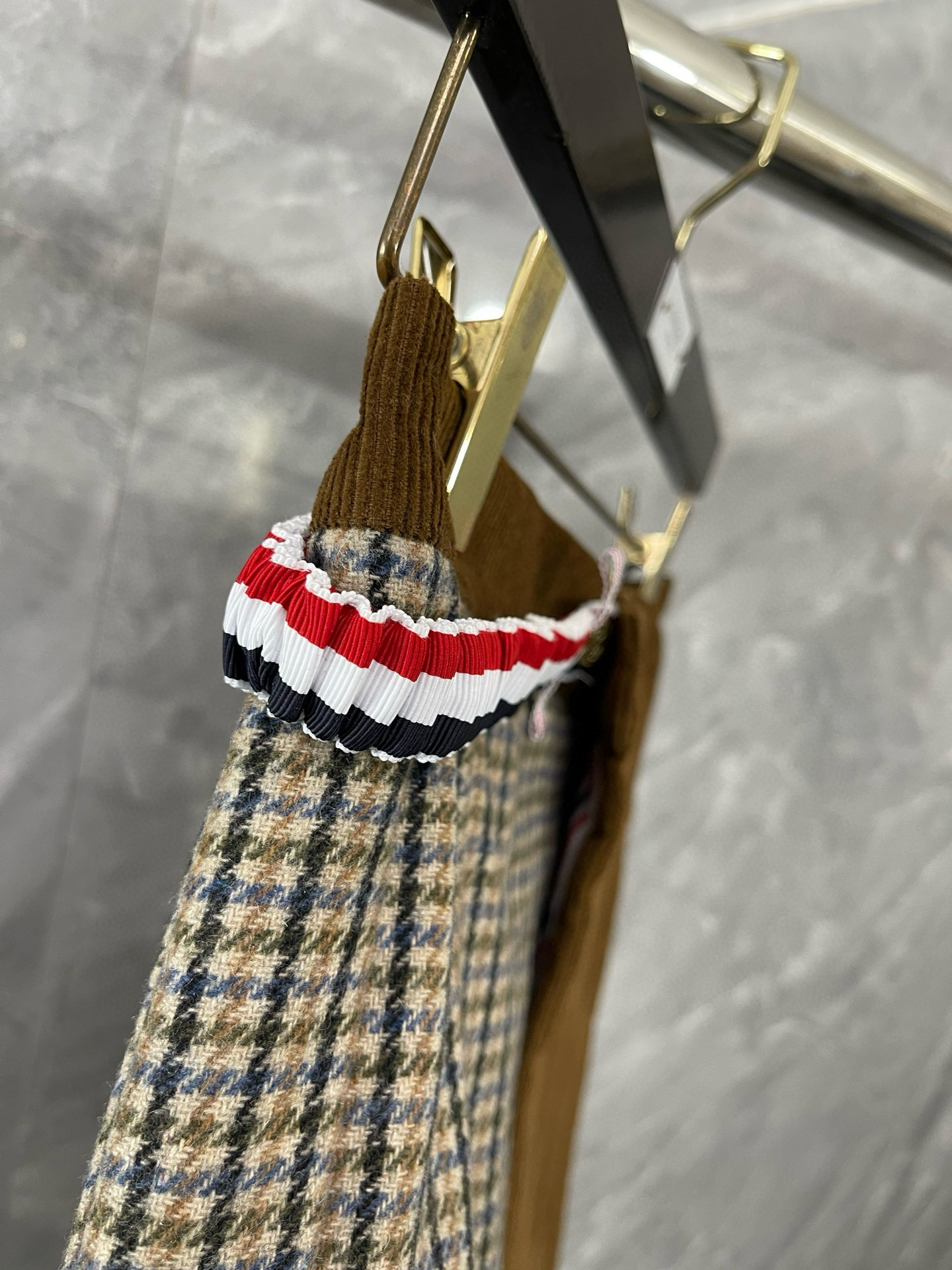 Thom Browne 톰브라운 클래식 체크 플리츠 랩 스커트 15