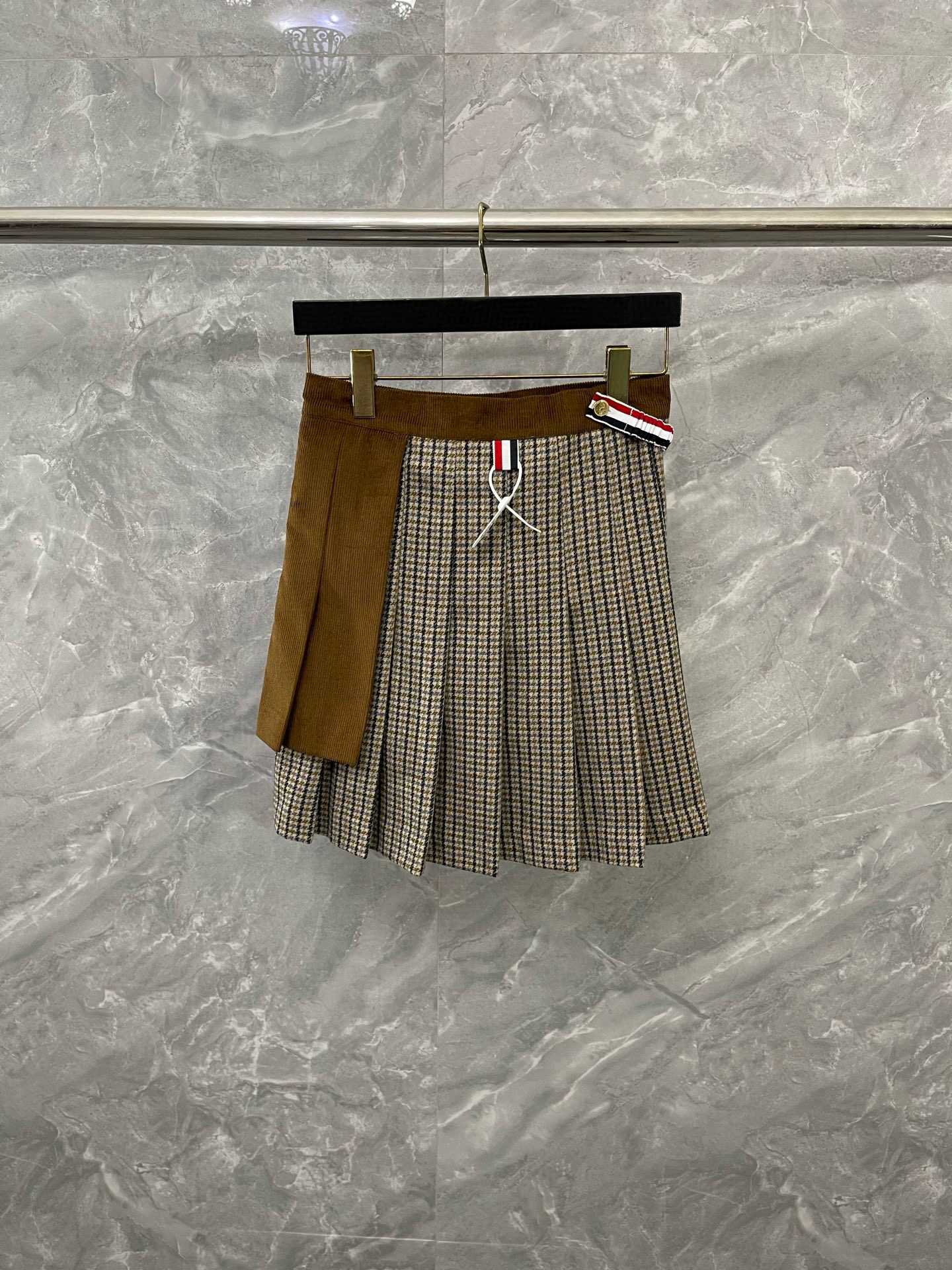 Thom Browne 톰브라운 클래식 체크 플리츠 랩 스커트 16