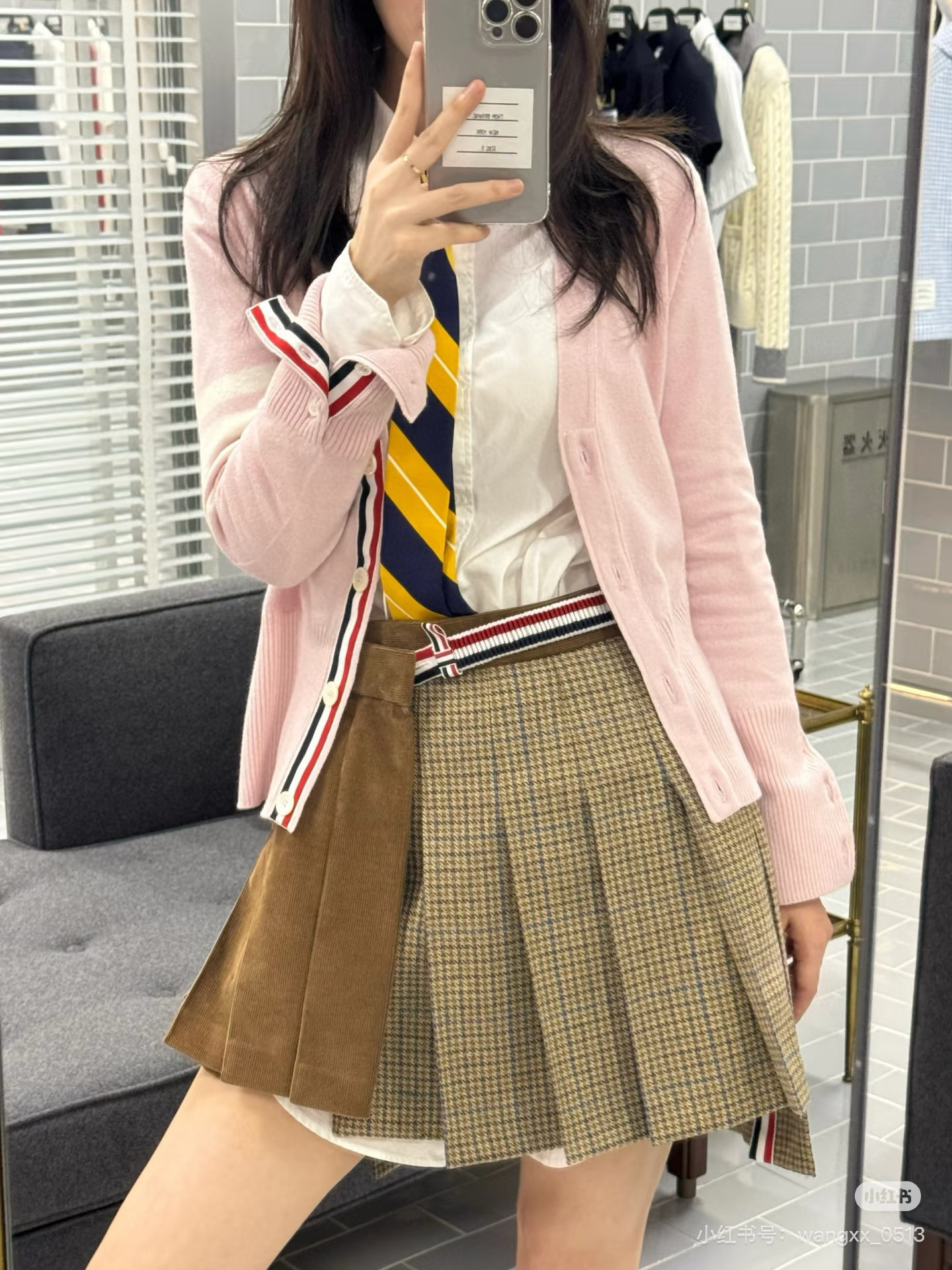 Thom Browne 톰브라운 클래식 체크 플리츠 랩 스커트 21