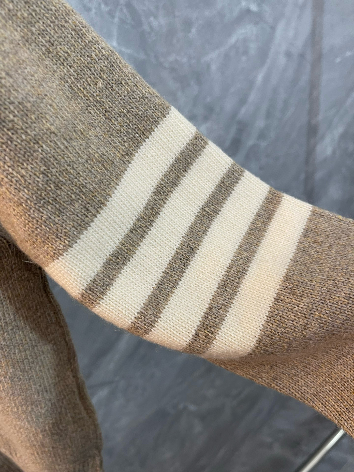 Thom Browne 톰브라운 사선 스트라이프 리본 라운드넥 니트 스웨터 10