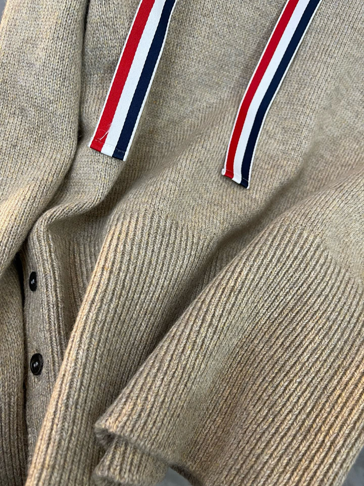 Thom Browne 톰브라운 사선 스트라이프 리본 라운드넥 니트 스웨터 13